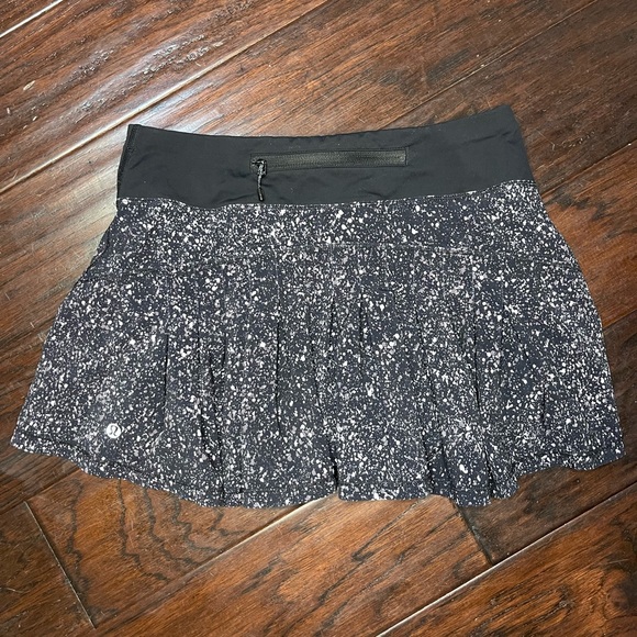 Lululemon Circuit Breaker Skirt- Night View White Black - Picture 6 of 6